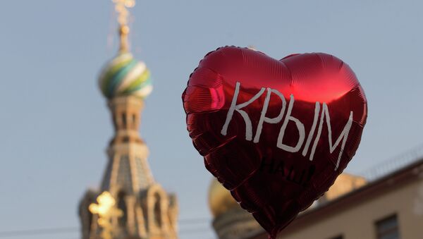 Comemoração do primeiro aniversário de reunificação da Crimeia com a Rússia em São Petersburgo - Sputnik Brasil