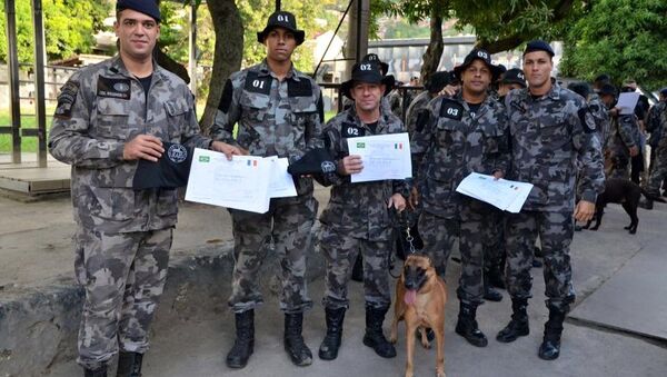 Cães do BAC ganham certificação internacional como farejadores de explosivos - Sputnik Brasil