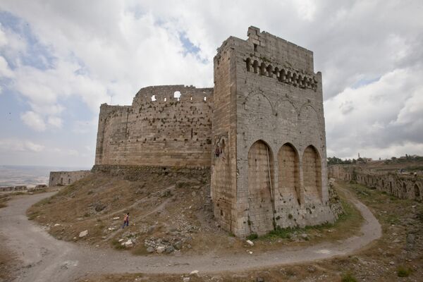 Castelo das Cruzadas está sendo reconstruído na Síria - Sputnik Brasil