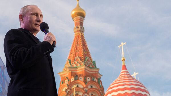 Vladimir Putin, presidente da Rússia, discursa no centro de Moscou - Sputnik Brasil