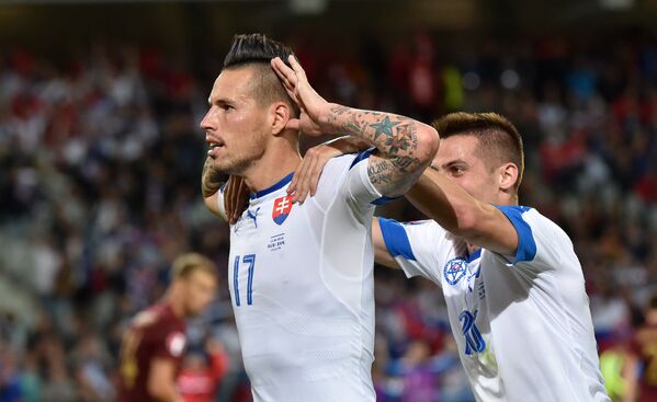 Marek Hamsik festeja depois de marcar o segundo gol da Eslováquia sobre a Rússia - Sputnik Brasil