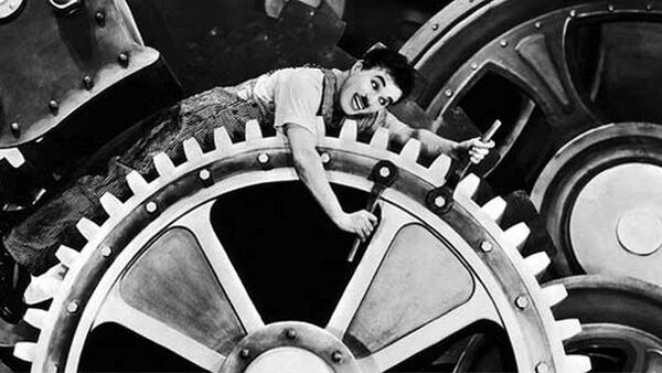 O Filme 'Tempos Modernos' de Charles Chaplin está na mostra. - Sputnik Brasil