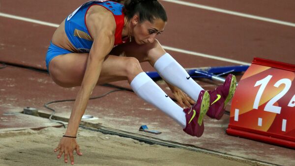 Na foto: a russa Ekaterina Koneva durante prova de qualificação de salto triplo no campeonato mundial de atletismo em 2015, em Pequim - Sputnik Brasil