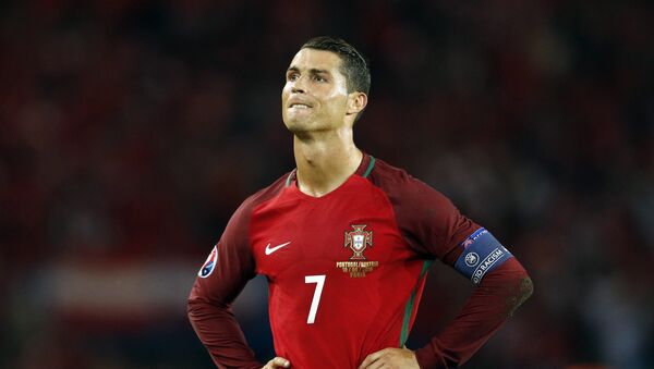 Cristiano Ronaldo após ter gol anulado contra a Áustria na Euro 2016 - Sputnik Brasil