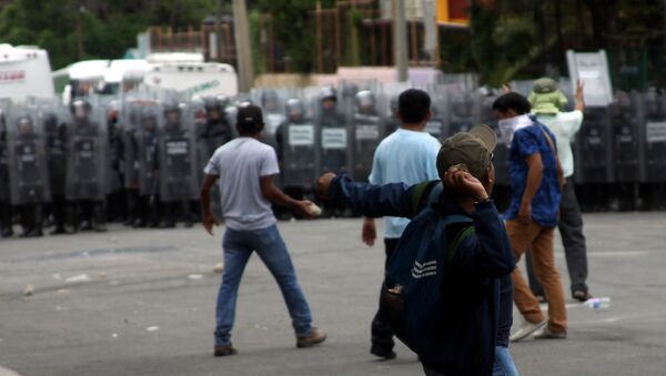Manifestações na cidade de Oaxaca, 20 de julho de 2106 - Sputnik Brasil
