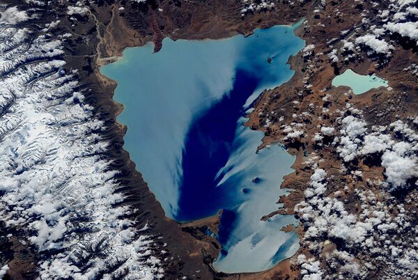 Um lago nas Himalaias - Sputnik Brasil