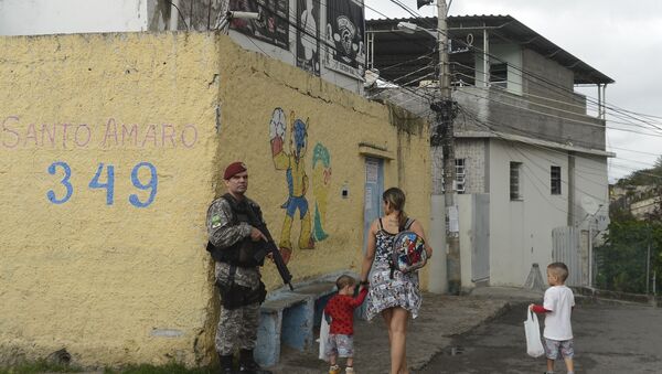 Polícia Militar faz operação em comunidades do Rio e da Baixada Fluminense para encontrar o criminoso Nicolas Labre Pereira de Jesus, conhecido como Fat Family, que foi resgatado por um grupo de traficantes do Hospital Municipal Souza Aguiar. - Sputnik Brasil