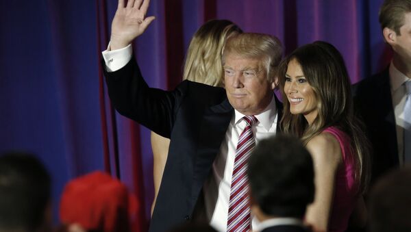 Presidencial Republicano Donald Trump com sua esposa Melania - Sputnik Brasil