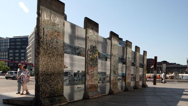 Fragmento do Muro de Berlim - símbolo da Guerra Fria, Postdamer Platz, Alemanha - Sputnik Brasil