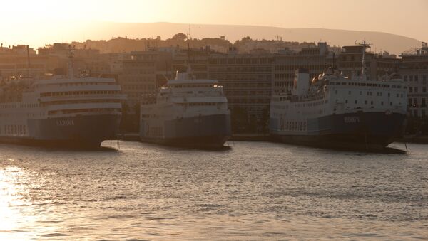 O porto de Piraeus, Grécia - Sputnik Brasil