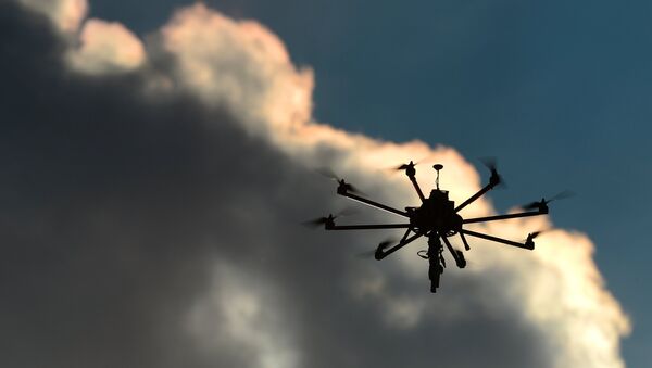 Drone Granat Va-1200 com o fuzil-metralhadora Kedr - Sputnik Brasil