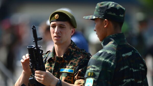 Exercícios táticos conjuntos das forças especiais da Guarda Nacional da Rússia e da Polícia Armada do Povo da China (PAP) “Cooperação-2016” - Sputnik Brasil