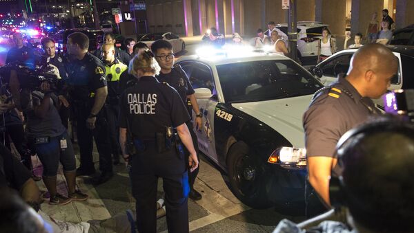 A polícia de Dallas está realizando uma extensa operação da área do centro da cidade. - Sputnik Brasil