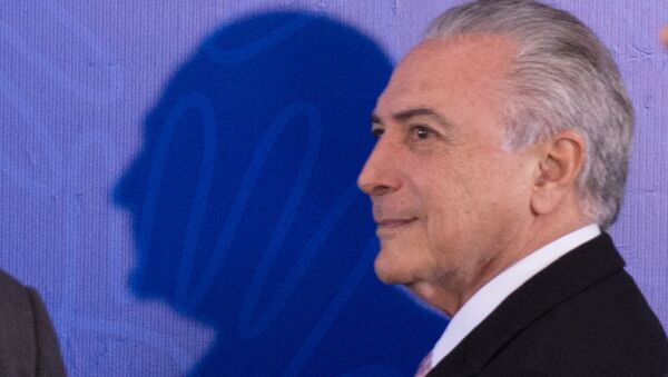 Senadores acham que renúncia de Cunha é 'acordão' e manobra de Temer para manter mandato - Sputnik Brasil