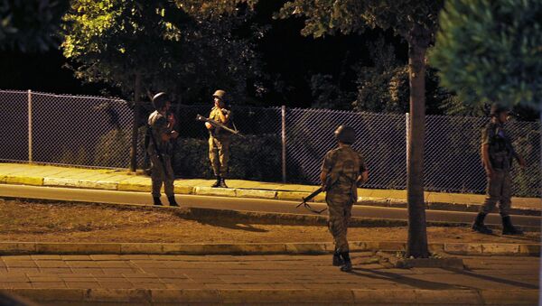 Soldados turcos no lado asiático de Istambul - Sputnik Brasil