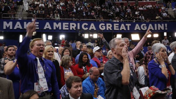 Republican National Convention delegates yell and scream at the Republican National Convention in Cleveland. - Sputnik Brasil