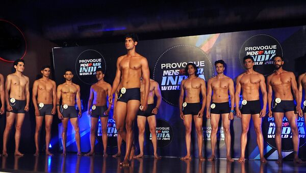 Concurso de beleza masculina na Índia em 2014 - Sputnik Brasil