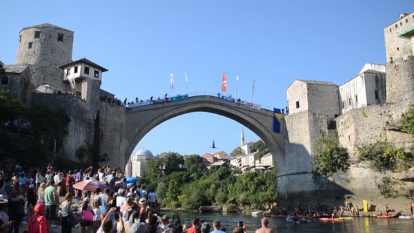 Na cidade de Mostar foi realizado o tradicional concurso de saltos da ponte (Bósnia e Herzegovina) - Sputnik Brasil