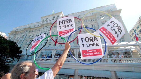 Protesto na orla de Copacabana contra o presidente interino Michel Temer - Sputnik Brasil