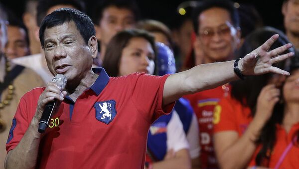 Futuro presidente filipino, Rodrigo Duterte, durante sua campanha eleitoral em Manila, Filipinas, May 7, 2016. - Sputnik Brasil