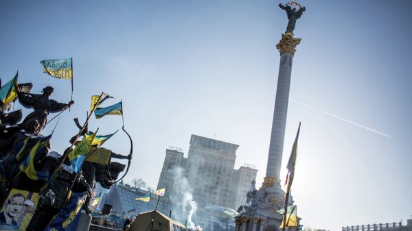 Maidan Nezalezhnosti, em Kiev, durante protesto - Sputnik Brasil