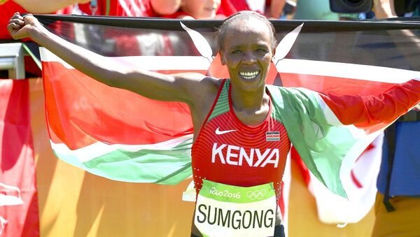 Jemina Sungong conquistou o 1º ouro olímpico da história do Quênia na história da maratona feminina - Sputnik Brasil