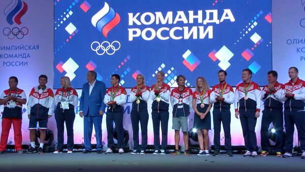 Cerimônia de homenagem aos vencedores olímpicos russos no Rio - Sputnik Brasil