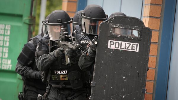 Agentes de polícia da Alemanha em Mainz - Sputnik Brasil