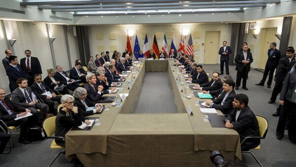 Autoridades do Irã e do P5+1 reunidas em Lausanne nesta segunda-feira (30) para discutir o programa nuclear de Teerã - Sputnik Brasil