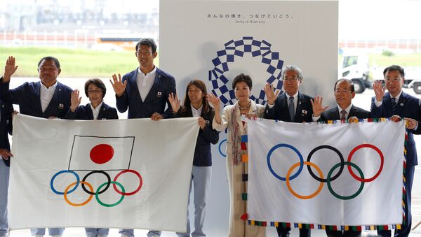 Chegada da bandeira olímpica a Tóquio - Sputnik Brasil