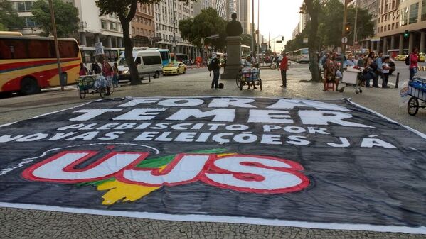 Manifestação contra o impeachment e contra o governo interino de Temer no Rio de Janeiro - Sputnik Brasil