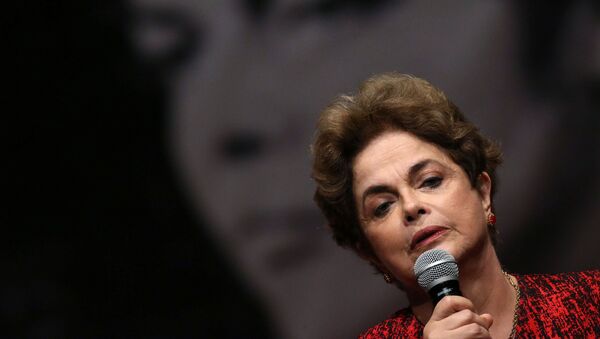 Dilma Roussef durante um ato em Brasília em 24 e agosto de 2016 - Sputnik Brasil
