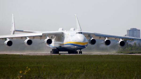The Antonov An-225 Mriya, the world's biggest aircraft, built in Ukraine during the Soviet era. Today the country's aviation industry is on the verge of collapse. - Sputnik Brasil