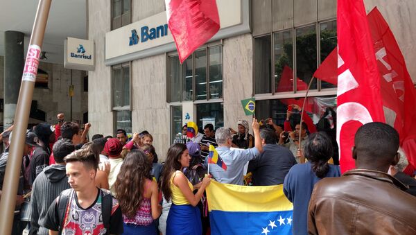 Protesto no Centro do Rio critica golpe e presta solidariedade à Venezuela e ao Brasil - Sputnik Brasil