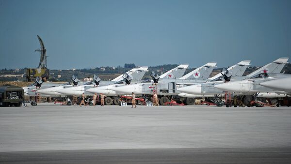 Aviação militar russa na base aérea de Hmeymim, Síria (foto de arquivo) - Sputnik Brasil
