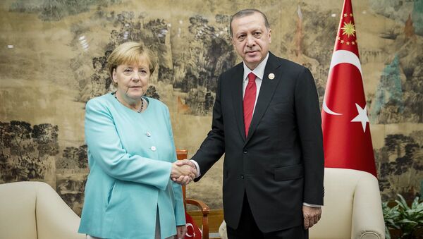 Os líderes da Alemanha e Turquia se encontraram na cúpula do G20 - Sputnik Brasil