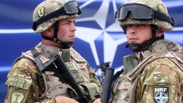 Soldados georgianos na abertura do centro de treinamento militar OTAN-Geórgia - Sputnik Brasil
