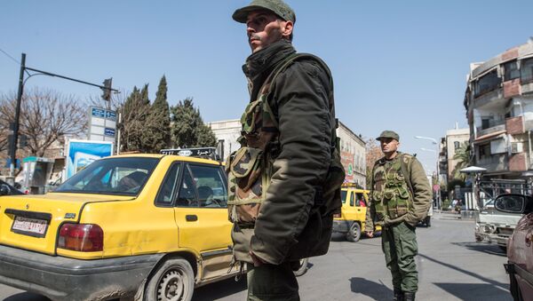 Soldados sírios em Damasco no primeiro dia do cessar-fogo - Sputnik Brasil