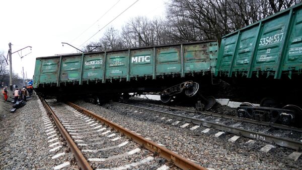 Vagões ferroviários descarrilaram na cidade de Yasinovataya na República Popular de Donetsk - Sputnik Brasil