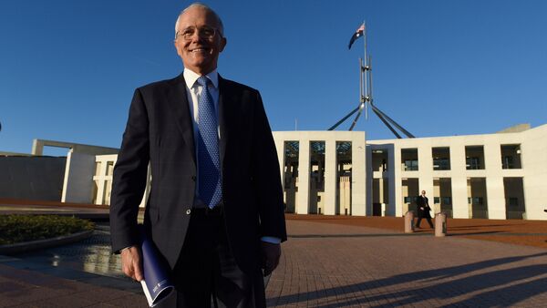 Primeiro-ministro australiano Malcolm Turnbull em frente ao Parlamento da Austrália - Sputnik Brasil