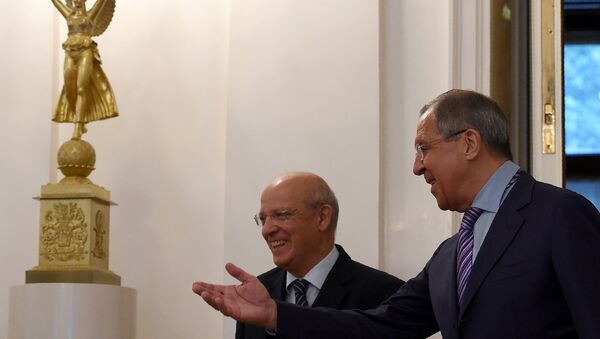 Chanceler russo Sergei Lavrov com seu homôlogo português Augusto Santos Silva - Sputnik Brasil