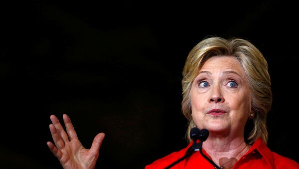 Democratic presidential candidate Hillary Clinton speaks at Johnstown Wire Technologies in Johnstown, Pennsylvania, July 30, 2016. - Sputnik Brasil