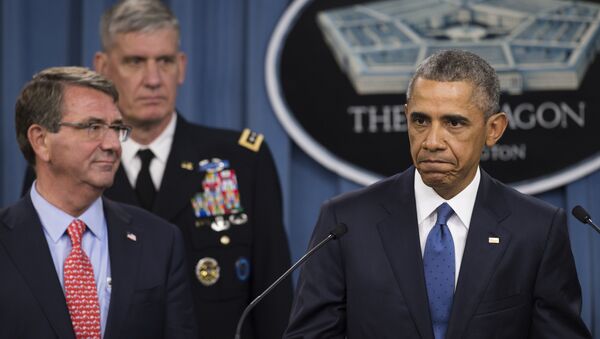 Presidente norte-americano Barack Obama discursa depois da reunião com altos responsáveis militares sobre a campanha militar contra o Daesh, 2015 (foto de arquivo) - Sputnik Brasil