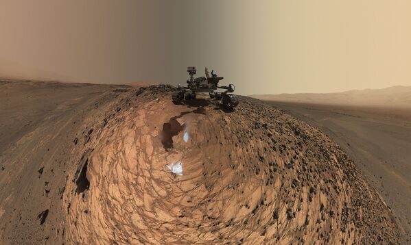 Selfie do rover Curiosity tirada perto do poço de perfuração de Buckskin, Marte - Sputnik Brasil