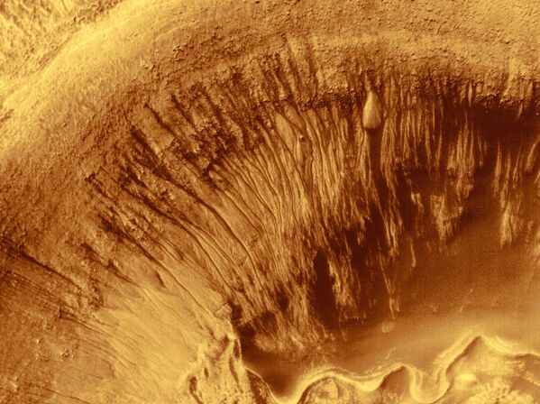 Cratera de Newton foi formada há cerca de 3 bilhões de anos e a sua bacia tem diâmetro de cerca de 287 km - Sputnik Brasil