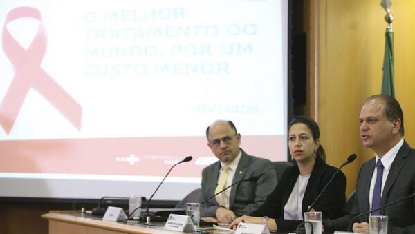 Ministro da Saúde, Ricardo Barros, anuncia novo medicamento para o tratamento contra o HIV - Sputnik Brasil