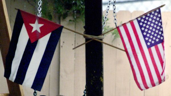Bandeiras dos EUA e da Cuba - Sputnik Brasil