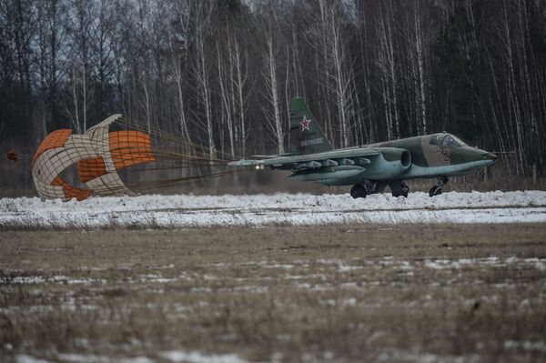 Caça Su-25 no aerodrómo de Kubinka - Sputnik Brasil