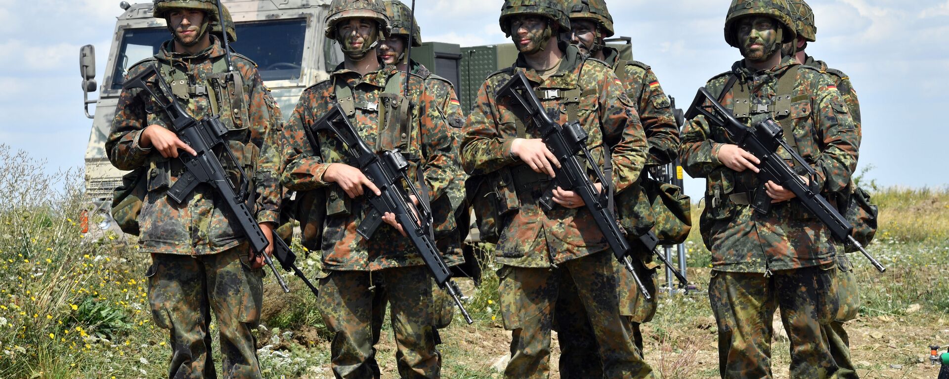Soldados da Alemanha (Bundeswehr) durante treinamento, 9 de agosto de 2016 - Sputnik Brasil, 1920, 13.03.2023
