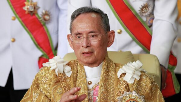 Rei da Tailândia Bhumibol Adulyadej falecido em 13 de outubro - Sputnik Brasil